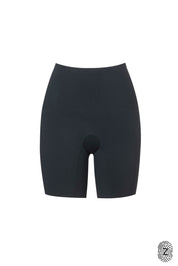 מכנסי מחטב קצרים בשילוב הדבקות, לא מדובר בבד מנדף זיעה אלא במחטב ללבישה מתחת לבגדים וכו׳. בגוון שחור מסדרת touch