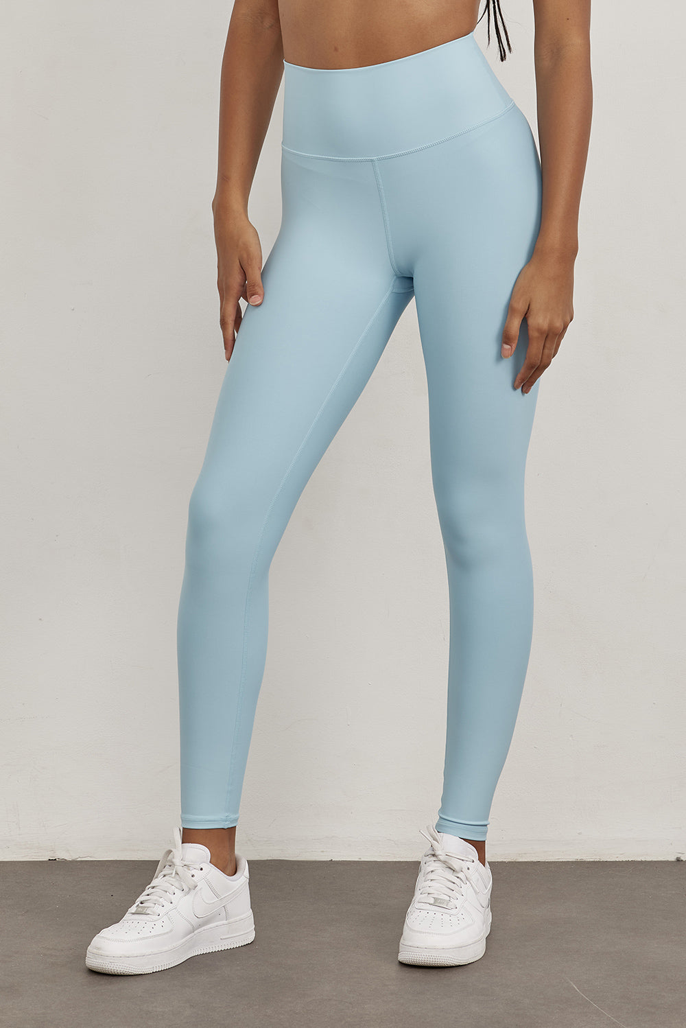 טייץ ארוך מסדרת ארבע כיוונים בגוון בתכלת