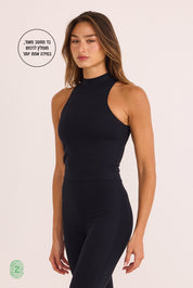 טופ גופייה ארוך בשילוב שכבה פנימית בגוון שחור, בד מחטב מאוד ולכן מומלץ לקחת מידה אחת יותר.