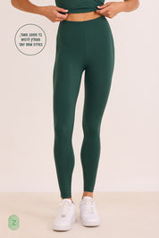 טייץ מחטב מאוד בגוון ירוק, בדגם זה מומלץ לרכוש מידה אחת יותר.