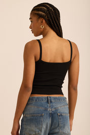 גופיית בייסיק בטקסטורת ריב (פסים דקים) בגוון שחור