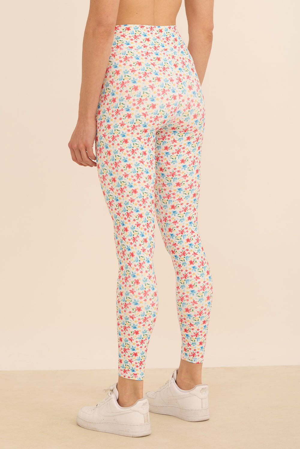 קולקציה בעיצובה של אדל בספלוב - טייץ מבד 4 כיוונים ארוך עם סיומת הדוקה, בהדפס פרחוני.