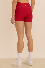 קולקציה בעיצובה של אדל בספלוב - שורט קצר מבד 4 כיוונים בגוון בורדו.