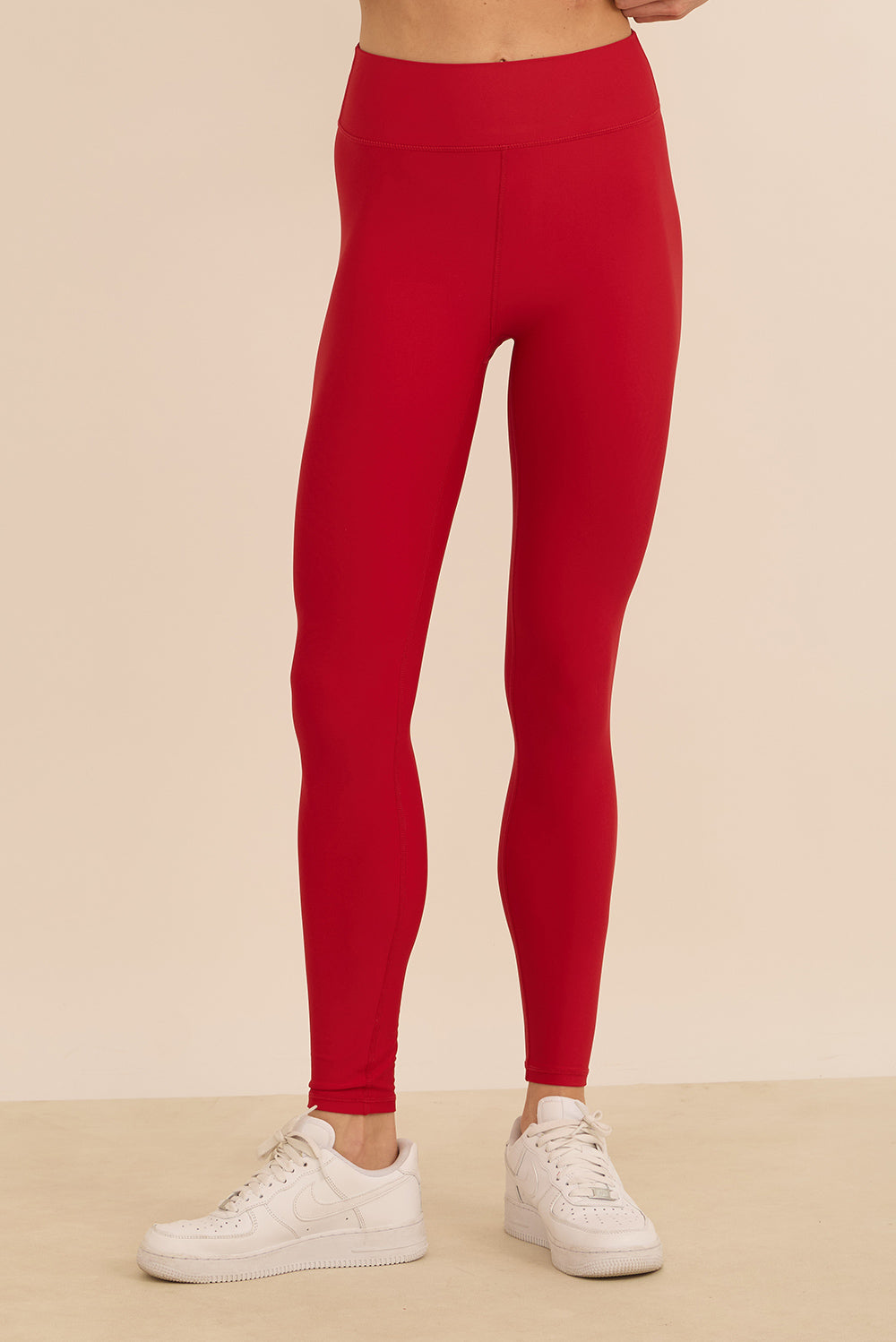 קולקציה בעיצובה של אדל בספלוב - טייץ מבד 4 כיוונים ארוך עם סיומת הדוקה, בגוון בורדו