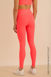 טייץ מבד 4 כיוונים בגוון ניאון (ורוד פיץ)