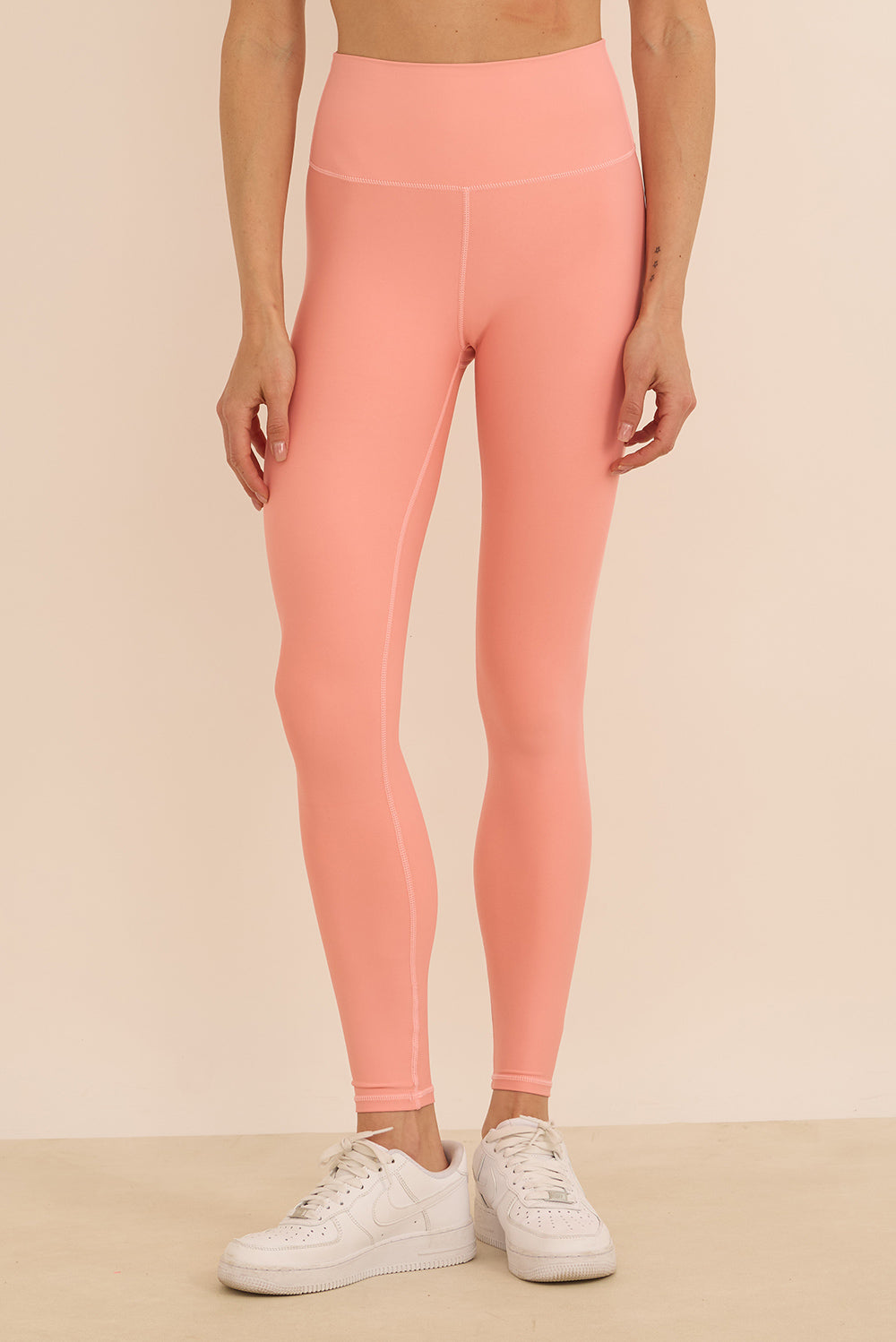 טייץ מבד 4 כיוונים בגוון אפרסק