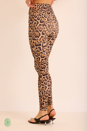 טייץ בגזרה גבוהה  מבד 4 כיוונים בהדפס מנומר - תמונת גב