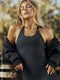 FABRIC: 4 WAY STRETCH FABRIC.גופייה מבד 4 כיוונים המתקדם, אשר מאופיין באלסטיות ניכרת לאורך כל ארבעת הצירים הראשיים, הבגד עוקב בצורה מושלמת אחר תנועות הגוף ומבטיח חופש פעולה מירבי.גזרה קלאסית, מעט ארוכה.הגופייה בשילוב שכבה פנימית מבד מרושת.הגופייה בשילוב של ריפוד נשלף. רצועות בגב אשר יוצרות X.לוגו Z בגב הפריט.גוון ירוק (בתמונות הראשיות יכול להיראות שונה בגלל התאורה).