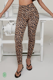 טייץ בגזרה גבוהה  מבד 4 כיוונים בהדפס מנומר - תמונה ראשית