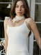 FABRIC: 4 WAY STRETCH FABRIC.גופייה מבד 4 כיוונים המתקדם, אשר מאופיין באלסטיות ניכרת לאורך כל ארבעת הצירים הראשיים, הבגד עוקב בצורה מושלמת אחר תנועות הגוף ומבטיח חופש פעולה מירבי.גזרה קלאסית, מעט ארוכה.הגופייה בשילוב שכבה פנימית וריפוד נשלף. לוגו Z בגב הפריט.הגופייה בשילוב רצועות מתכווננות בגב הפריט.גוון שמנת (פחות אטום).