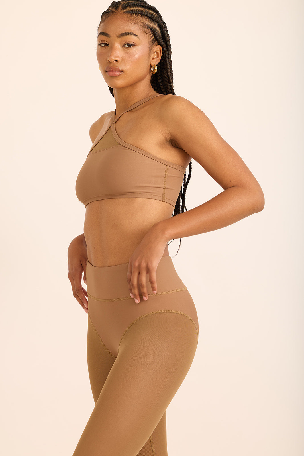 קולקציית אדל - טופ בשילוב רשת, מבד 4 כיוונים בגוון מוקה , תמונה צד