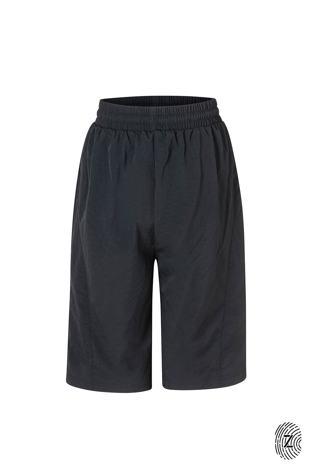 The TOUCH club.ברמודת ניילון - בגוון שחור.ברמודת מבד ניילון בגוון שחור. גומי במותן ושרוכים נשלפים, לוגו TOUCH בטביעת אצבע עם מחזיר אור. מאפיינים:בד ניילון - קל ונעים למגע.בגוון שחור.בגלל שילוב הצבעים - יש לכבס בנפרד ובתוכנית עדינה וקצרה. לוגו TOUCH - מחזיר אור.גומי במותן עם שרוכים נשלפים להידוק.