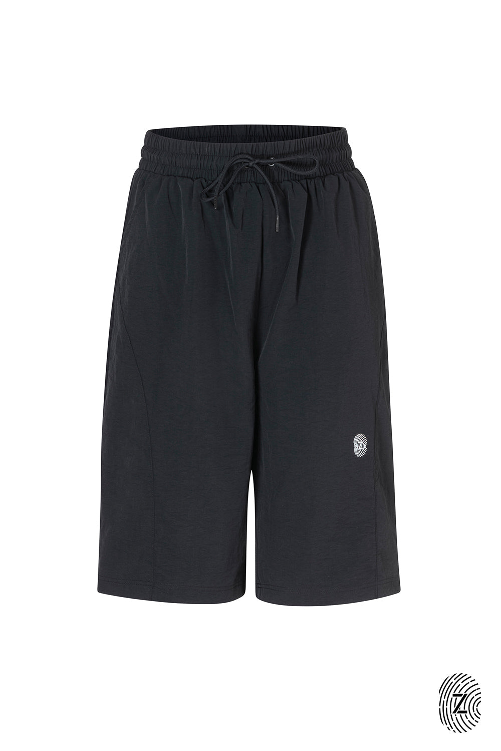 The TOUCH club.ברמודת ניילון - בגוון שחור.ברמודת מבד ניילון בגוון שחור. גומי במותן ושרוכים נשלפים, לוגו TOUCH בטביעת אצבע עם מחזיר אור. מאפיינים:בד ניילון - קל ונעים למגע.בגוון שחור.בגלל שילוב הצבעים - יש לכבס בנפרד ובתוכנית עדינה וקצרה. לוגו TOUCH - מחזיר אור.גומי במותן עם שרוכים נשלפים להידוק.