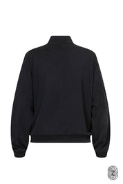 The TOUCH club.ג'קט רוכסן מלא מבד סקובה. הכירי את הג'קט המושלם למראה ספורטיבי ומעודכן. עשוי מבד סקובה איכותי ואלסטי, תחושת נוחות שאין לה תחליף. הג'קט הוא רוכסן מלא, אידיאלי לשימוש ביום-יום, הג׳קט בשילוב כיסים צדדים.מאפיינים:עשוי מבד סקובה איכותי ומפנק (לא מנדף זיעה). רוכסן מלא ובשילוב כיסים צדדים פרונטליים.מתאים לשימוש יומיומי.לוגו  TOUCH עם טביעת האצבע.סיומת פסי ריב בצווארון ובסיומת הג׳קט.שילוב של פסים בשרוולי הג׳קט.גוון שחור.