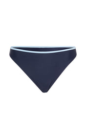 Swim-Club by Sapir Avisror's Touchתחתון בגד ים די גבוה.שילוב של פס צבע אחד בחגורת התחתון.לוגו טביעת אצבע בגב הפריט.הוראות כביסה - יש לכבס בכביסה ידנית בלבד.גוון כחול נייבי בשילוב תכלת.כל חלק נמכר בנפרד.לתשומת לבך - אין להסיר את מדבקת ההייגינה, במידה ותוסר לא ניתן יהיה לבצע החלפות/החזרות. 