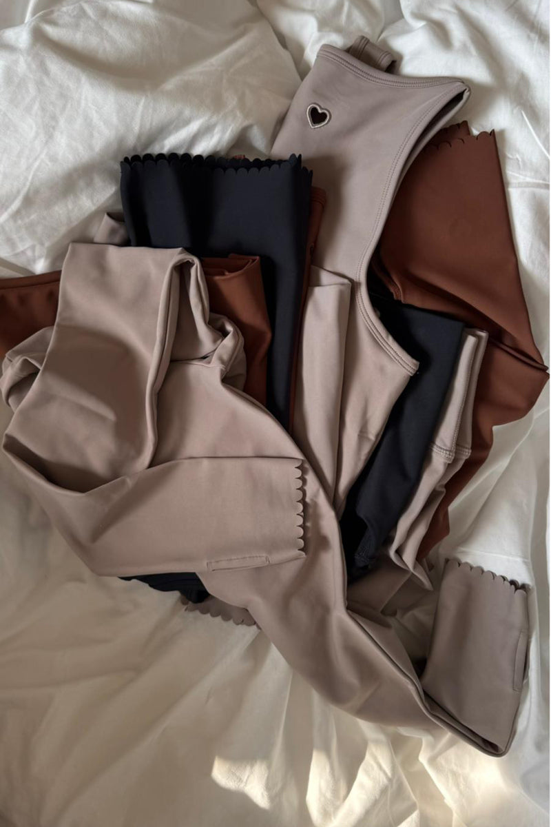 ADEL'S WORLD - קולקציה חדשה בעיצובה של אדל בספלוב, לחיצה על התמונה תעביר לגלריית הפריטים בעיצובה | בתמונה דגמי הקולקציה אשר יעלו ב-10.12 