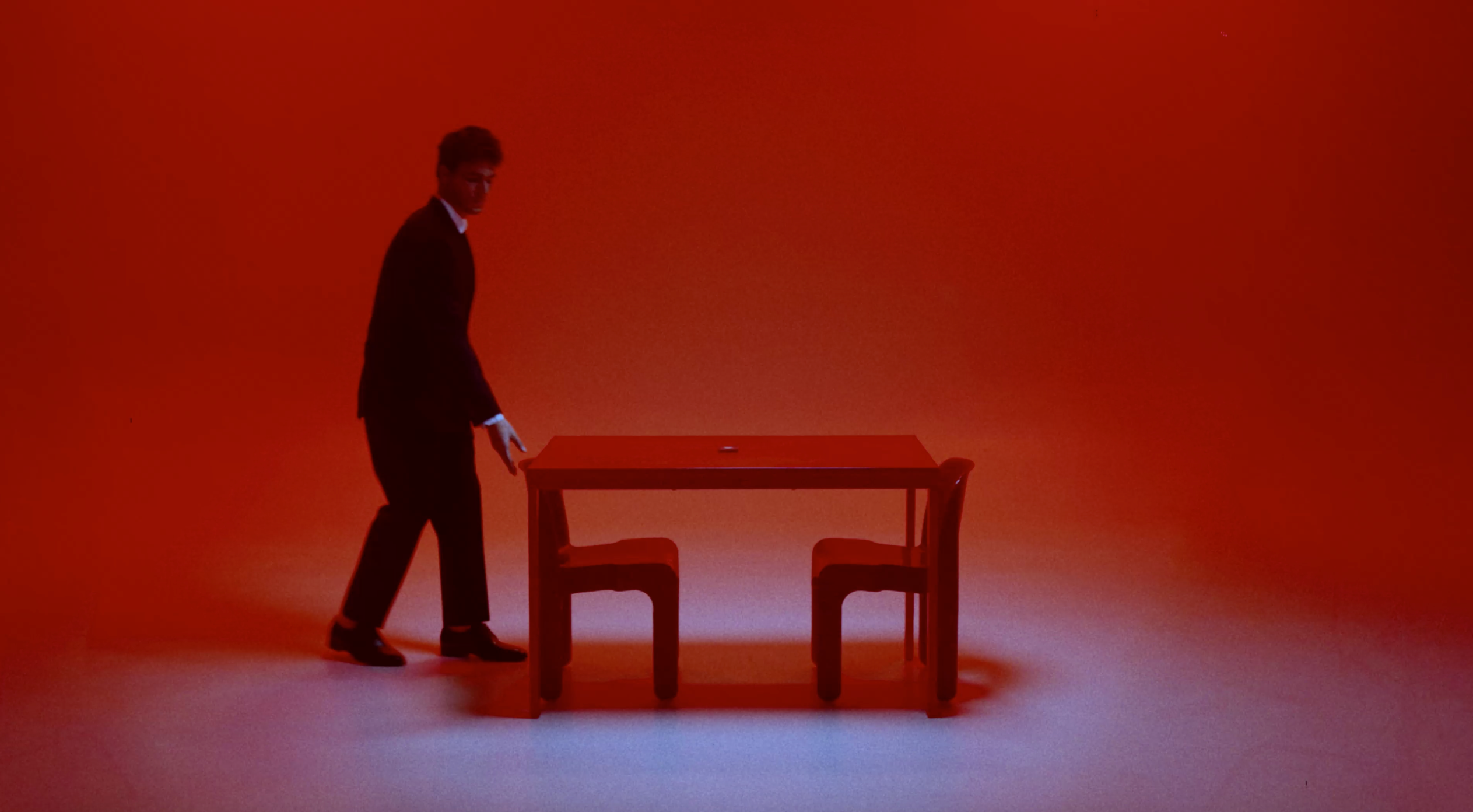 ADEL'S WORLD - VALENTINE'S COLLECTION - לחיצה על הוידאו תעביר לדף הקולקציה בעיצובה