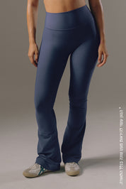 טייץ מתרחב מבד 4 כיוונים בגזרה גבוהה בגוון כחול