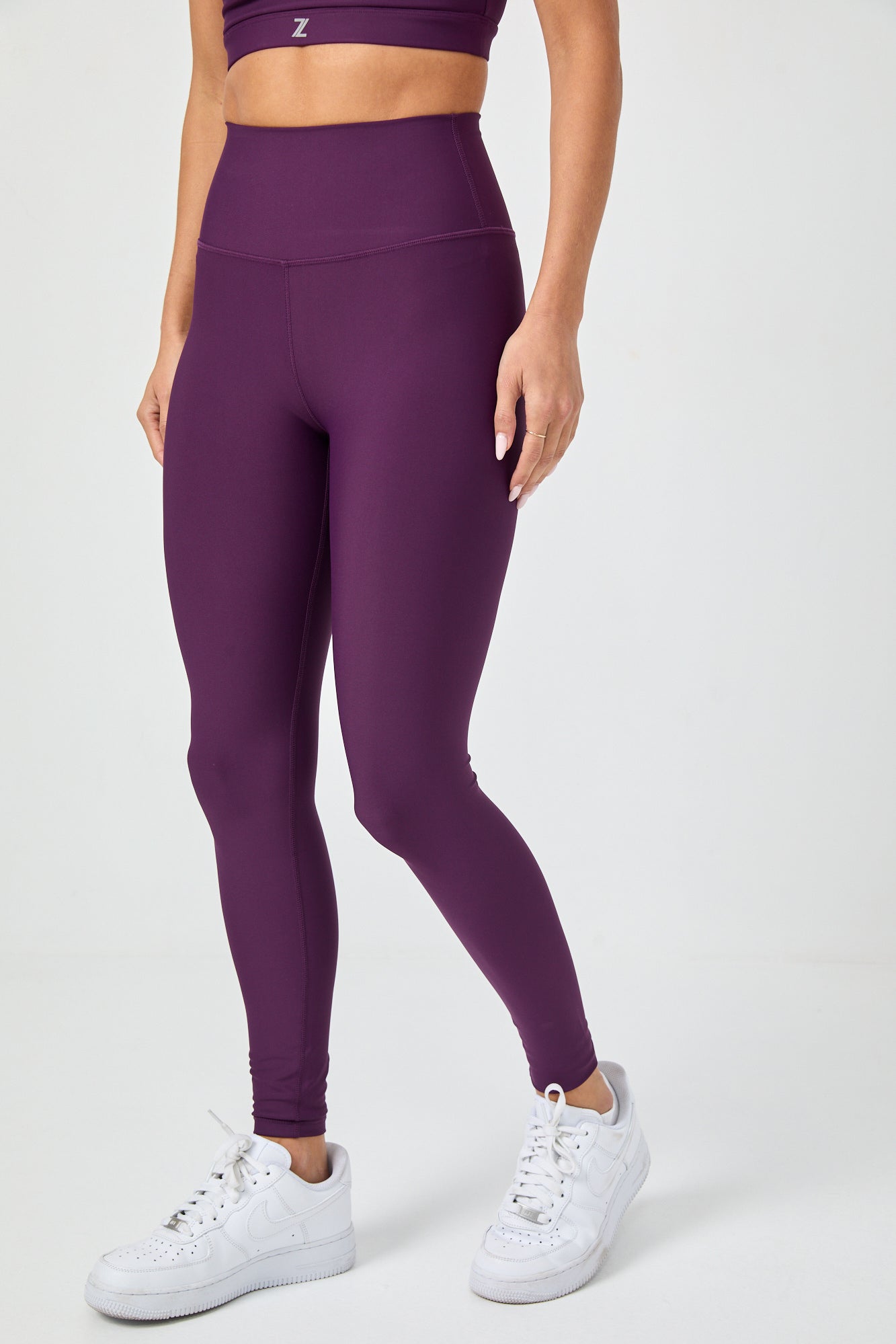 טייץ מבד 4 כיוונים - גזרה גבוהה, גוון סגול