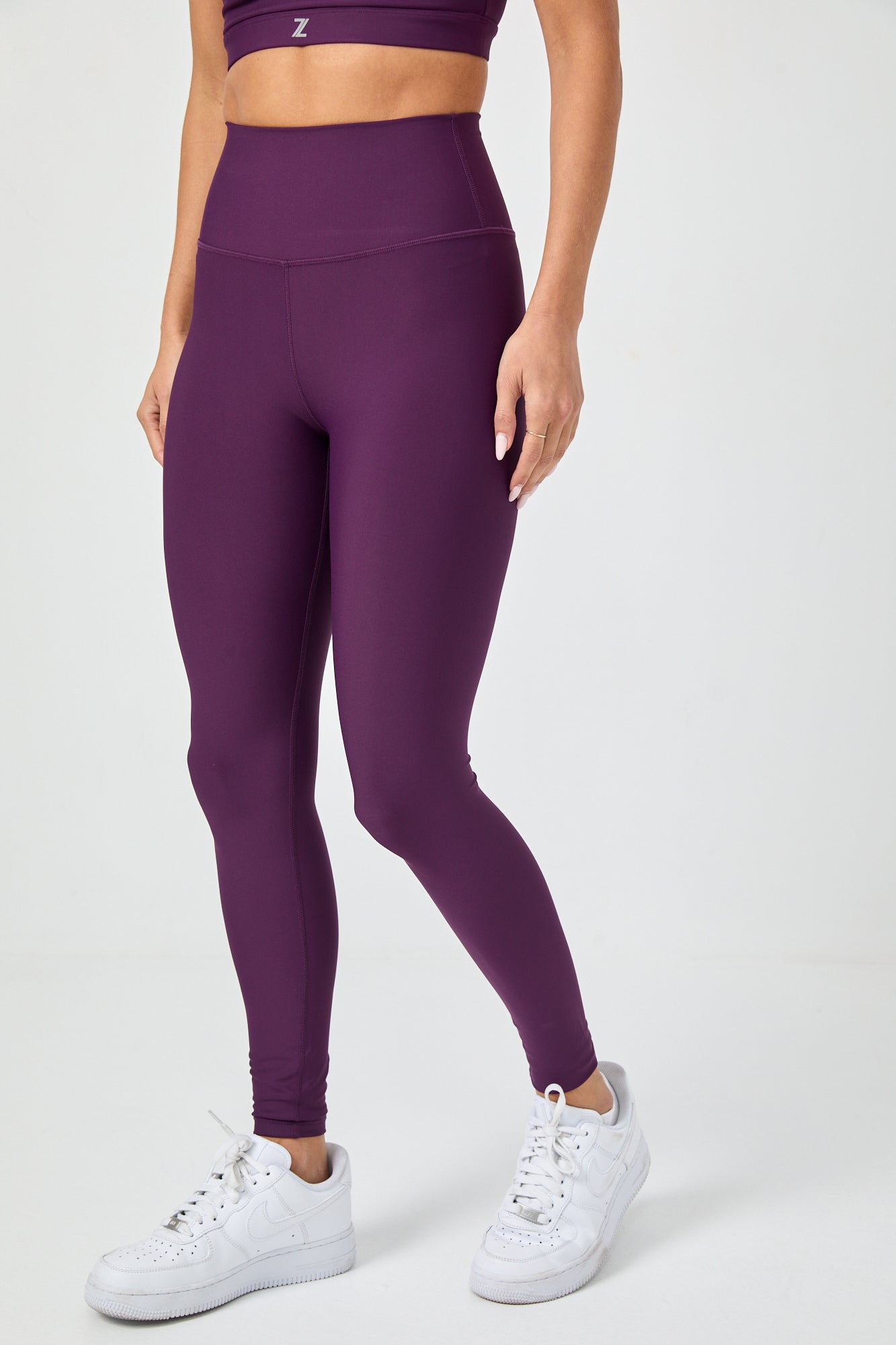 טייץ מבד 4 כיוונים - גזרה גבוהה, גוון סגול