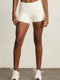 ADEL'S WORLD - CLOUD+ FABRIC.שורט קצר עם חגורה גבוהה.שכבת בד כפולה לאורך כל השורט. לוגו Z בחגורת השורט בחלק האחורי בגוון תואם.המלצת יועצת המידות כהמלצה בלבד - לקחת מידה אחת יותר.גוון לבן.