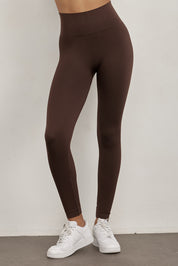 טייץ ארוך מבד seamless ללא תפר בגוון חום עם פסי טקסטורת ריב