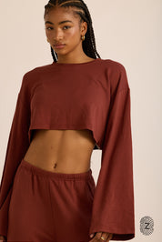 חולצת קרופ, שרוולים מתרחבים ארוכים, צווארון עגול, בגוון אדמה