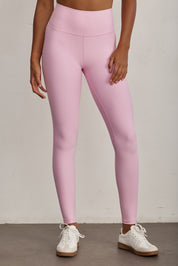FABRIC: 4 WAY STRETCH FABRIC.הבד המתקדם ביותר שלנו המאופיין באלסטיות ניכרת לאורך כל ארבעת הצירים הראשיים, הבגד עוקב בצורה מושלמת אחר תנועות הגוף ומבטיח חופש פעולה מירבי.גזרה גבוהה מאוד.לוגו Z בחגורת הטייץ בחלק האחורי.גוון ורוד (מומלץ ללבוש עם גוון זה תחתון ללא תפר בצבע גוף) .