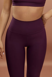 טייץ מבד 4 כיוונים - גזרה גבוהה, גוון סגול