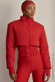 מעיל PUFFER מהקולקציה בעיצובה של אדל בספלוב, שילוב של בד ופאפר, כיס פנימי, רוכסן מלא, מקום לאגודל, בגוון אדום