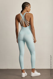 אוברול ארוך מבד POLYAMIDE בגוון תכלת, בשילוב של ריפוד נשלף מהקולקציה בעיצובה של אדל בספלוב