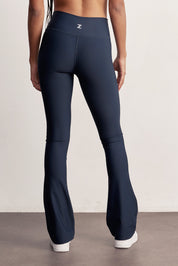 טייץ מדגם פדלפון מתרחב בגוון כחול נייבי, גזרה גבוהה, לוגו z בגב הפריט