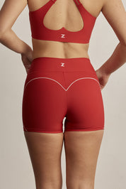 ADEL'S WORLDשורט מבד 4 כיוונים, הבד המתקדם ביותר שלנו המאופיין באלסטיות ניכרת לאורך כל ארבעת הצירים הראשיים, הבגד עוקב בצורה מושלמת אחר תנועות הגוף ומבטיח חופש פעולה מירבי.שורט קצר עם חגורת אמצע.לוגו Z בחגורת הטייץ בחלק האחורי.גוון אדום עם פסים בגוון ורוד בחלק האחורי של הפריט.