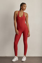 ADEL'S WORLDאוברול מבד 4 כיוונים, הבד המתקדם ביותר שלנו המאופיין באלסטיות ניכרת לאורך כל ארבעת הצירים הראשיים, הבגד עוקב בצורה מושלמת אחר תנועות הגוף ומבטיח חופש פעולה מירבי.האוברול עם אלמנט חיתוך לייזר בצורת לב בגב.האוברול עם שכבה פנימית באזור החזה וריפוד נשלף.לוגו Z בחלק האחורי.גוון אדום.